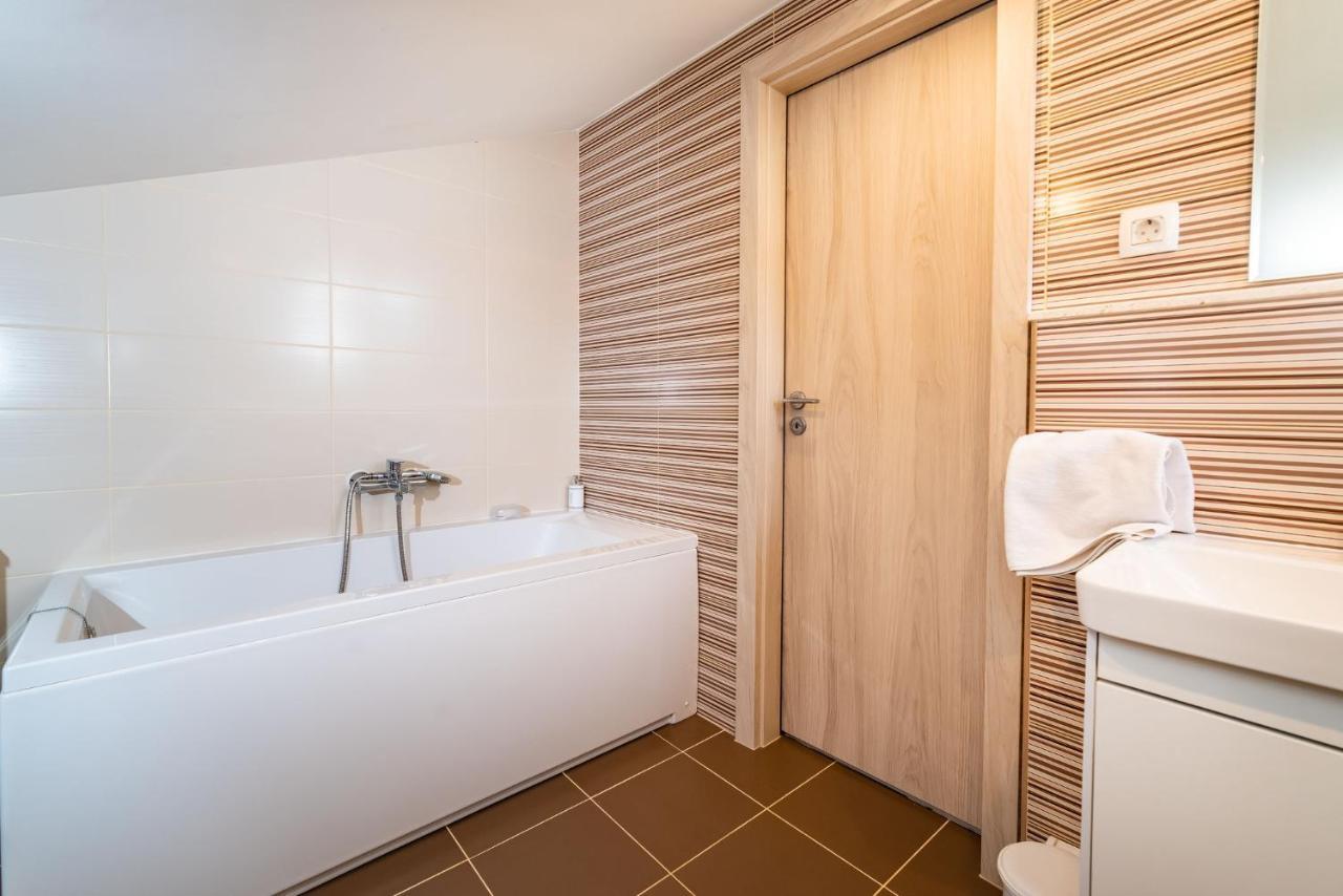 Apartman Dunatov Preko Exterior foto